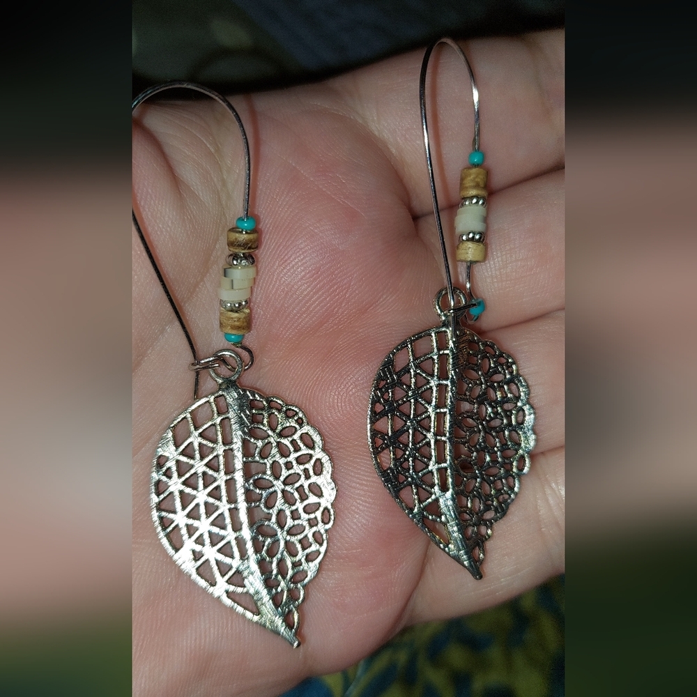 Silvertone Boho Turquoise Leaf Dangle Earrings Nw… - image 2